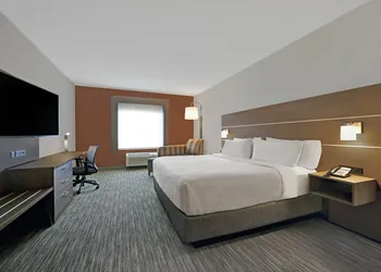 Holiday Inn Express Hotel & Suites NEWPORT by IHG hotel thumbnail 4