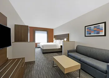 Holiday Inn Express Hotel & Suites NEWPORT by IHG hotel thumbnail 6