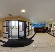 Deluxe Inn & Suites hotel detail image 3