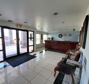 Deluxe Inn & Suites hotel detail image 4