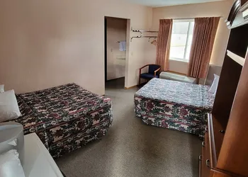 Mackinaw Budget Inn hotel thumbnail 3