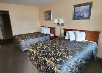 Mackinaw Budget Inn hotel thumbnail 5
