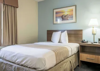 Suburban Studios of Wilmington hotel thumbnail 4