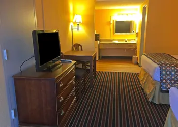 Americas Best Value Inn Pottstown hotel thumbnail 7