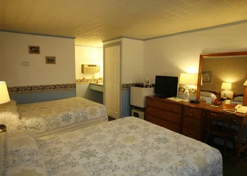 Bennington Motor Inn hotel thumbnail 2