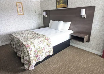 Bennington Motor Inn hotel thumbnail 7