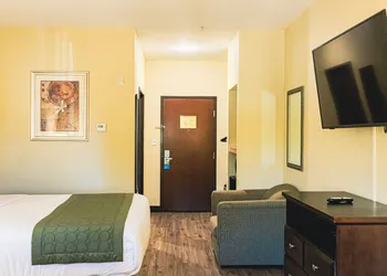 Grander Inn & Suites by IHG hotel thumbnail 4