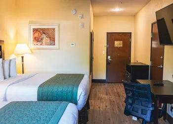 Grander Inn & Suites by IHG hotel thumbnail 5