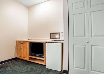 FairBridge Inn & Suites Glendive hotel thumbnail 7