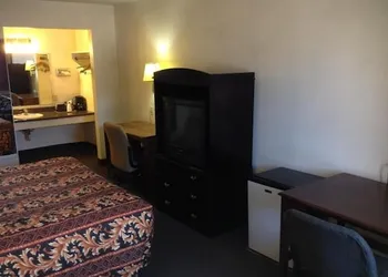 American Dream hotel thumbnail 4