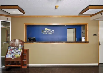 Baymont by Wyndham Sandusky hotel thumbnail 5