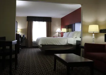 Holiday Inn Express Hotel & Suites Crawfordsville by IHG hotel thumbnail 4