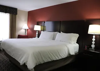 Holiday Inn Express Hotel & Suites Crawfordsville by IHG hotel thumbnail 6