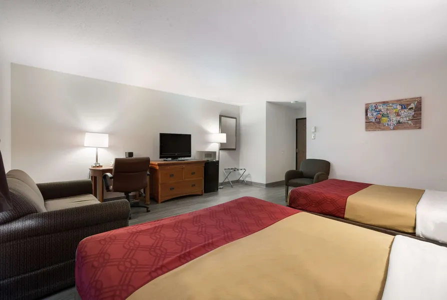 Econo Lodge Inn & Suites Escanaba North hotel detail image 6