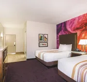 La Quinta Inn & Suites by Wyndham Chambersburg hotel detail image 4