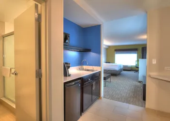 Holiday Inn Express Hotel & Suites Mobile/Saraland by IHG hotel thumbnail 4