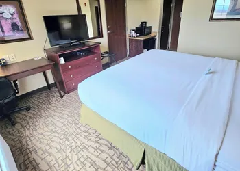 Cobblestone Inn & Suites - Clintonville hotel thumbnail 8