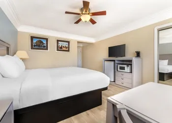 Best Western Tradewinds hotel thumbnail 7