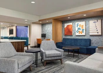 Holiday Inn Express Hotel & Suites NORTH FREMONT by IHG hotel thumbnail 4