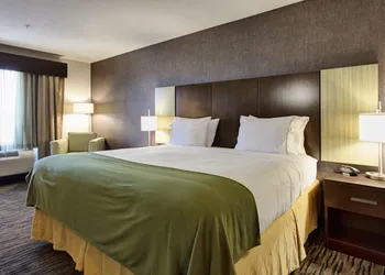 Holiday Inn Express Hotel & Suites NORTH FREMONT by IHG hotel thumbnail 7