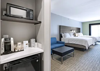 Holiday Inn Express Hotel & Suites Kilgore by IHG hotel thumbnail 6