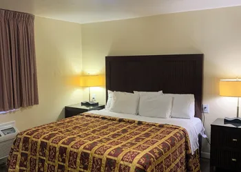 Relax Inn of Medford hotel thumbnail 6