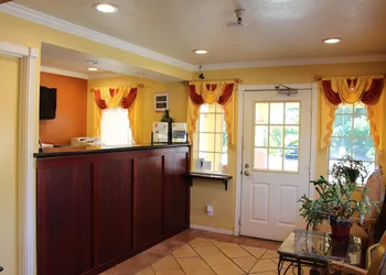 Upper Lake Inn and Suites hotel thumbnail 2