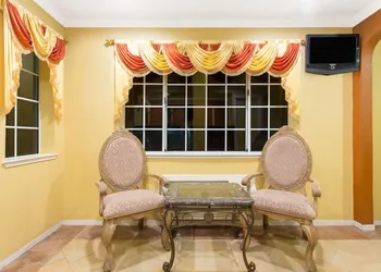Upper Lake Inn and Suites hotel thumbnail 3