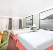 Upper Lake Inn and Suites hotel detail image 4