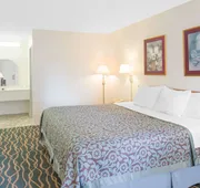 Days Inn by Wyndham Hardy hotel detail image 5