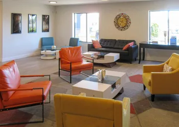 Clarion Pointe Evansville North hotel thumbnail 2