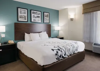 Sleep Inn & Suites Port Clinton hotel thumbnail 6