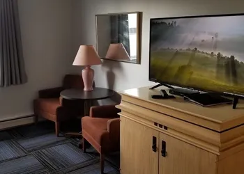 Country Garden Inn hotel thumbnail 8