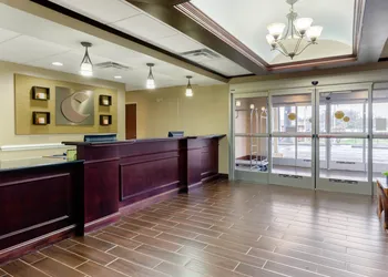 Comfort Suites Abingdon I-81 hotel thumbnail 2