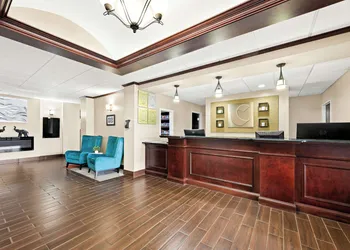 Comfort Suites Abingdon I-81 hotel thumbnail 4