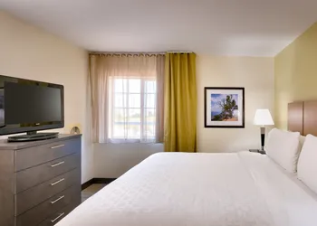 Candlewood Suites Dallas Plano East Richardson by IHG hotel thumbnail 3