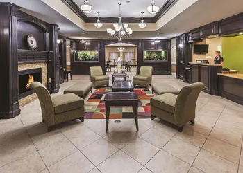 La Quinta Inn & Suites by Wyndham Livingston hotel thumbnail 3