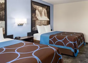 Super 8 by Wyndham Columbus/Edinburgh hotel thumbnail 7