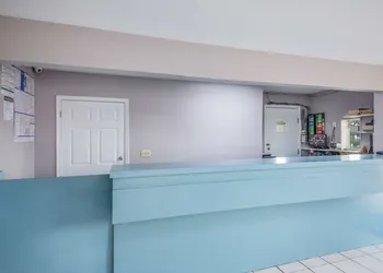 Americas Best Value Inn Giddings hotel thumbnail 2