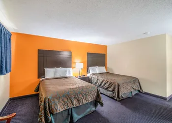 Americas Best Value Inn Giddings hotel thumbnail 5