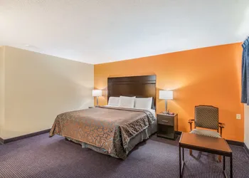 Americas Best Value Inn Giddings hotel thumbnail 8