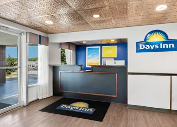 Days Inn by Wyndham Seneca / Clemson Area hotel thumbnail 3