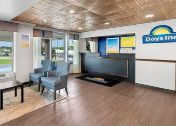 Days Inn by Wyndham Seneca / Clemson Area hotel thumbnail 4