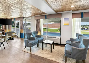 Days Inn by Wyndham Seneca / Clemson Area hotel thumbnail 5