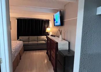 Regency Inn hotel thumbnail 7