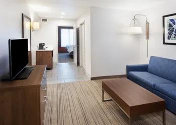Holiday Inn Express & Suites Rome-East by IHG hotel thumbnail 8