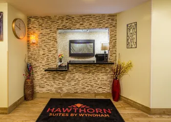 Hawthorn Extended Stay by Wyndham Saint Robert hotel thumbnail 4