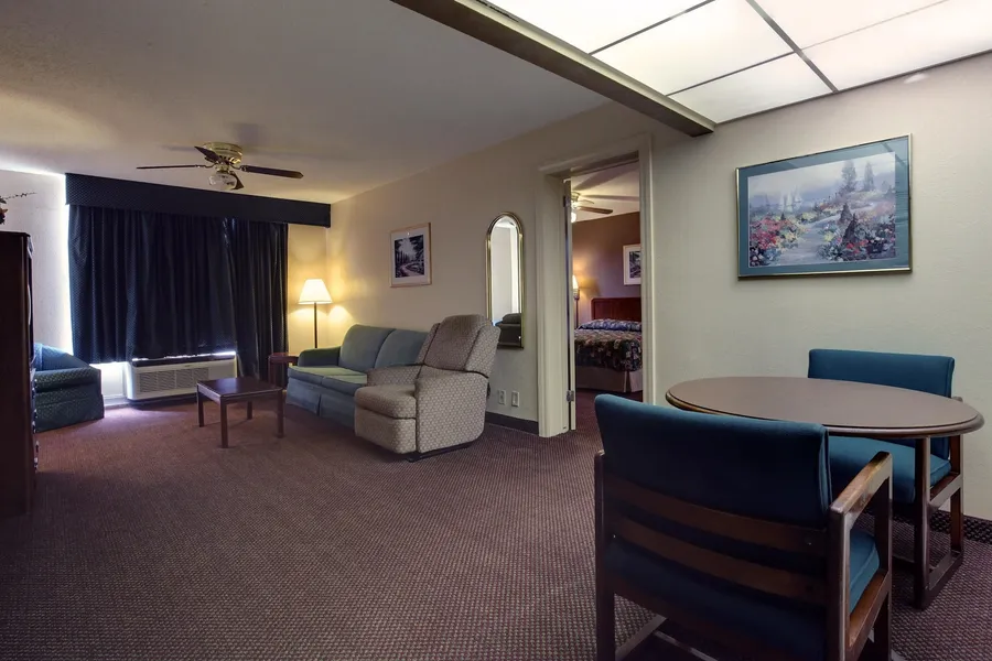 Americas Best Value Inn Marshall hotel detail image 2