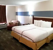 Americas Best Value Inn Marshall hotel detail image 5