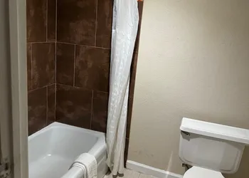 Americas Best Value Inn Marshall hotel thumbnail 8